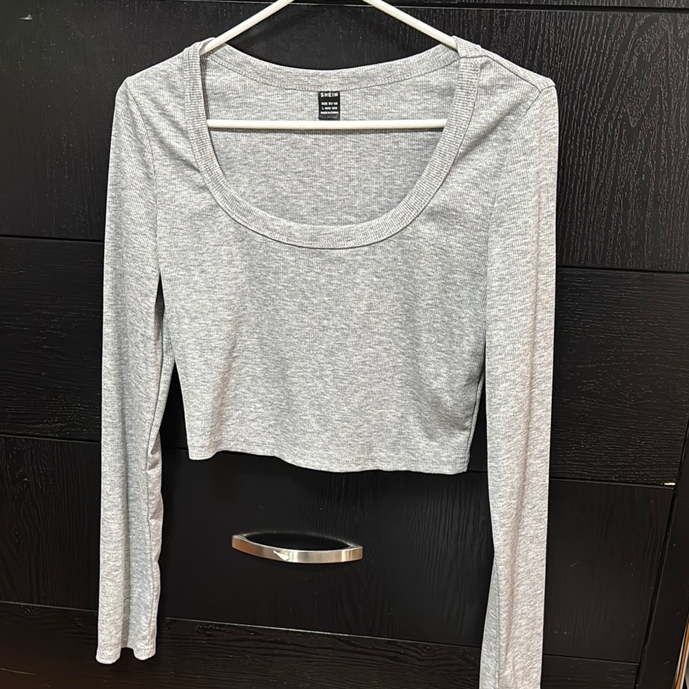 SHEIN Gray Fitted Long Sleeve Crop Top